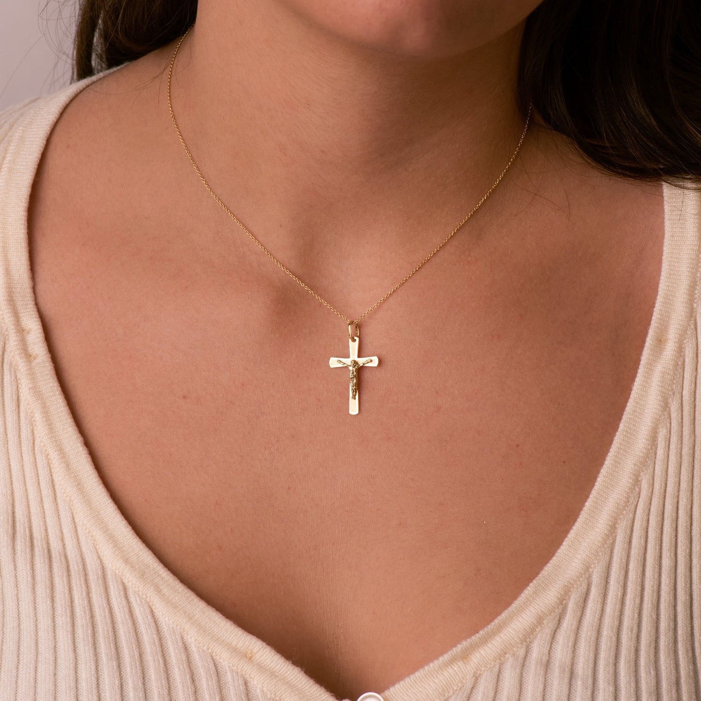 Pendentif - Médaille Christ sur la Croix Or 18 Carats 750/000 Jaune - Chaine Offerte